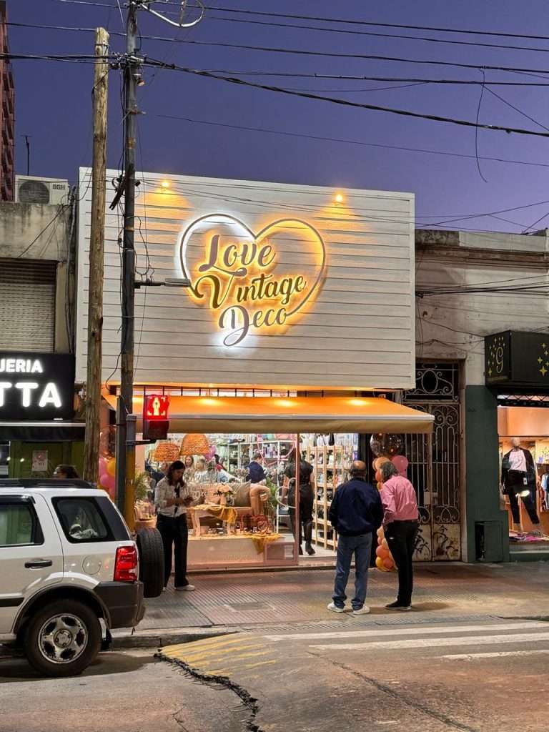 Local Love Vintage en Lanús — Tuchweber