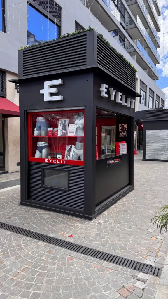 EYELIT Las Lomitas Street — Tuchweber